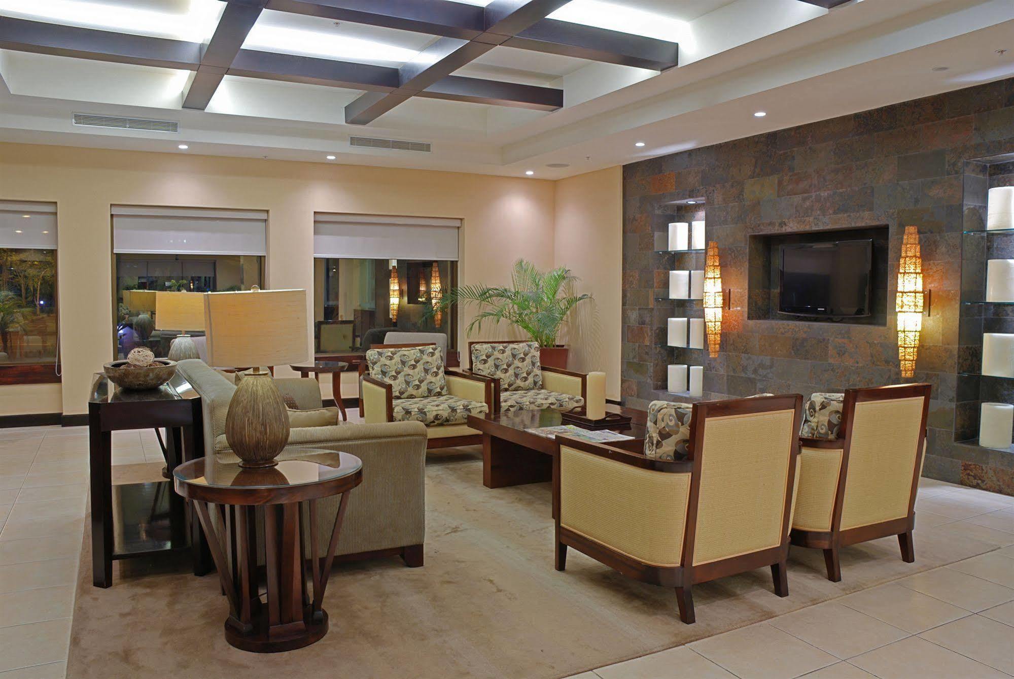 Hilton Garden Guanacaste Airport Hotel 3*